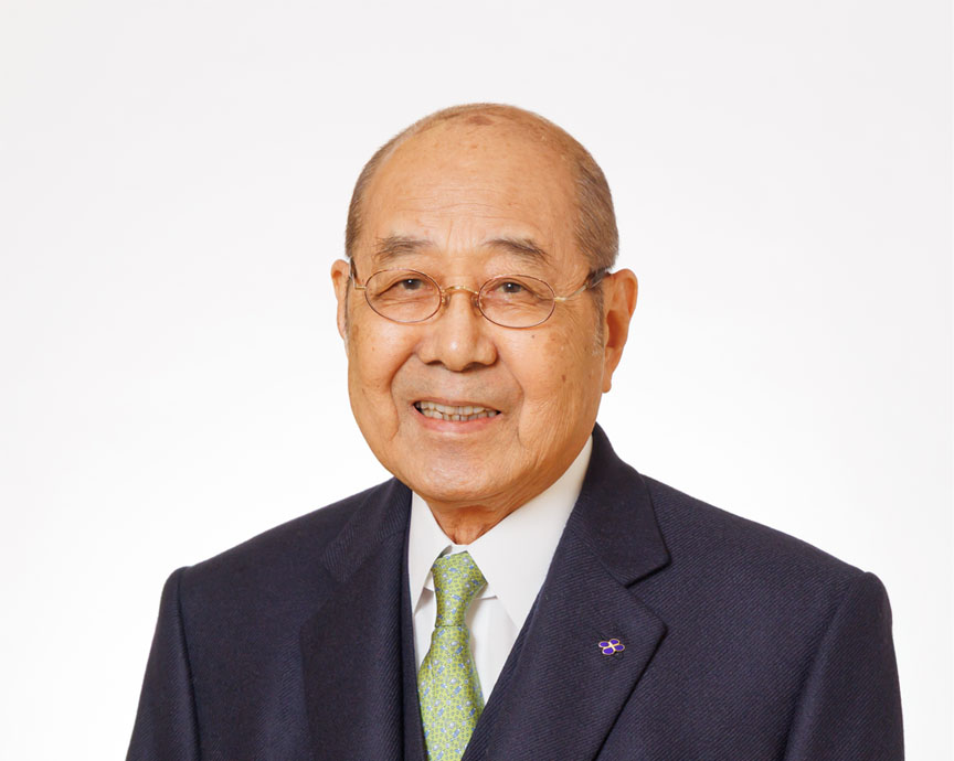 本庄八郎取締役名誉会長の顔写真
